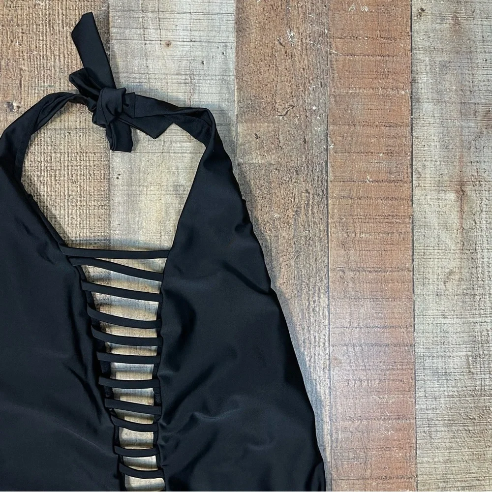 Elegant Women's XL Black Halter One-Piece Swimsuit Cutout Open Back Deep Cut
